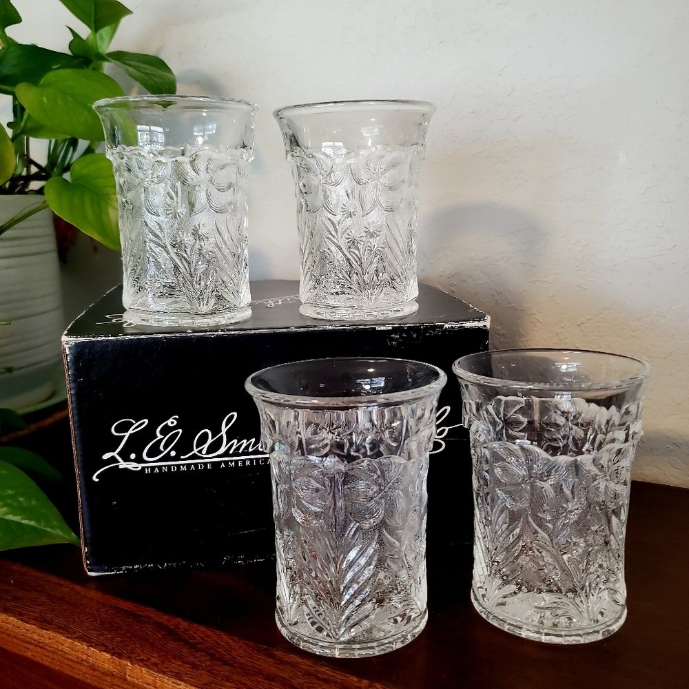 Vintage L.E. Smith Set Of  "Dogwood" Juice Glasses In Color "Crystal " IOB